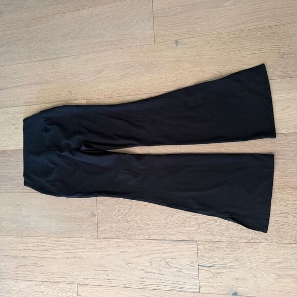 Halara High Waisted Back Flare Yoga Leggings  size small - Picture 4 of 5